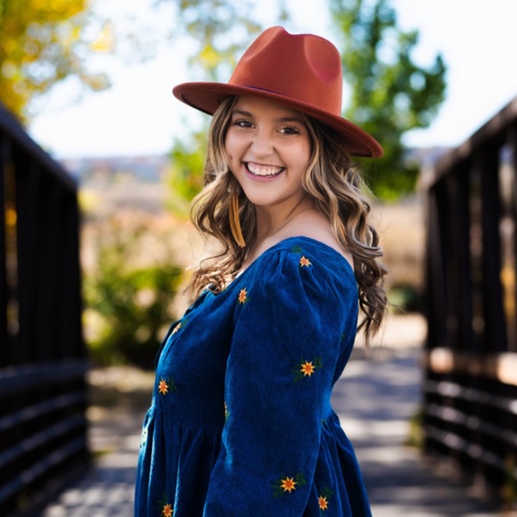 Profile Picture of Amelia Prouse (@aprouse2023) on Poshmark