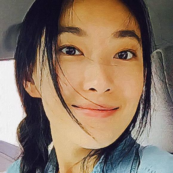 Bella Liu - Poshmark Profile Picture of Bella Liu (@binbinie) on Poshmark