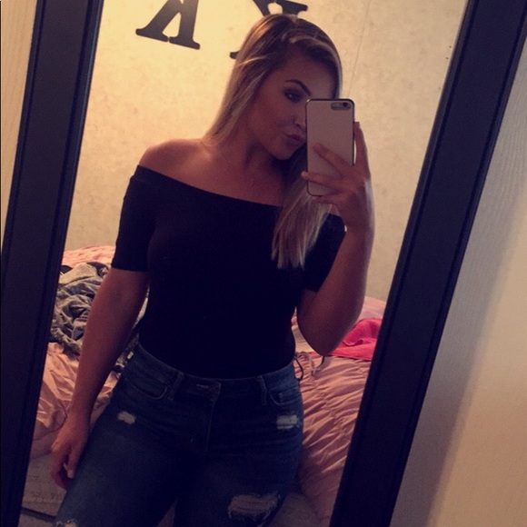 Profile Picture of Mikayla Sparkman (@mikaylasparkman) on Poshmark