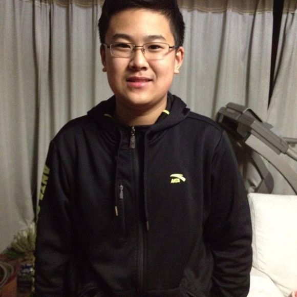 Profile Picture of Guoliang Lu (@jacklv1999) on Poshmark
