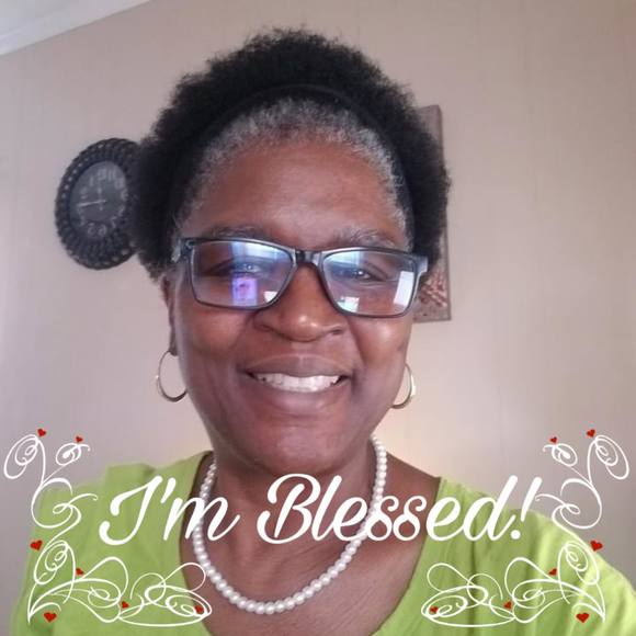 Profile Picture of Simone Williams (@lovinmom99) on Poshmark