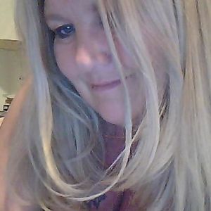 Profile Picture of Vicki Short (@dametalmom) on Myspace