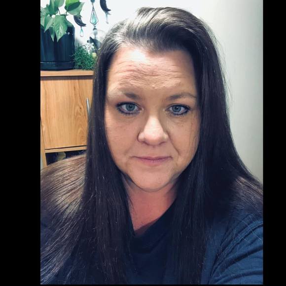 Profile Picture of Paula Curtis (@mycleanout) on Poshmark