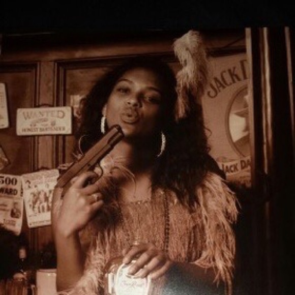 Profile Picture of Bianca Santiago (@prettybinky92) on Poshmark