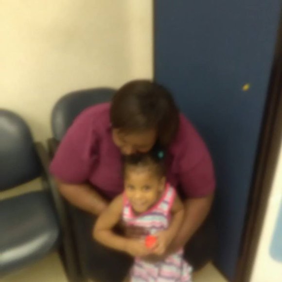 Profile Picture of Eva Holmes (@msholmes67) on Poshmark