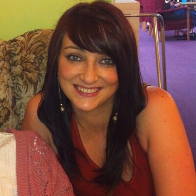 Profile Picture of Helen Mitchell (@HelenMitchell17) on Twitter