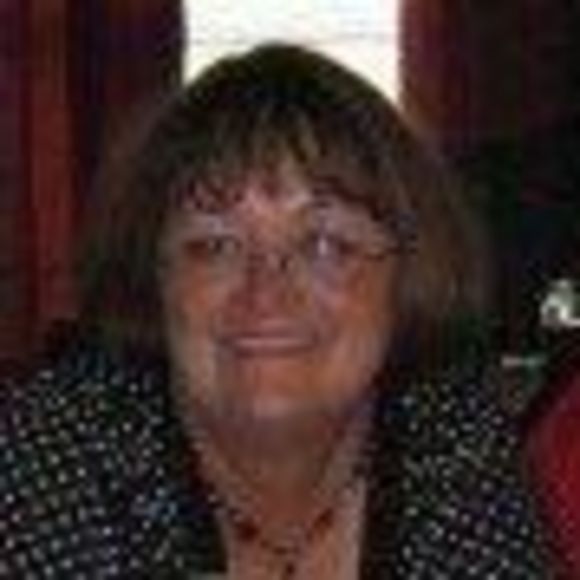 Profile Picture of Marilyn Quall (@marilynquall) on Poshmark