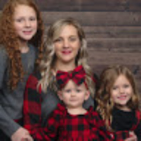 Profile Picture of Emily Mccawley (@emccawley05) on Poshmark