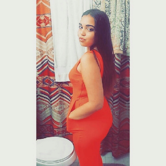 Profile Picture of Isabek Yaport (@0122920) on Poshmark