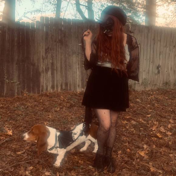 Profile Picture of Samantha Burrows (@samanthaburr504) on Poshmark