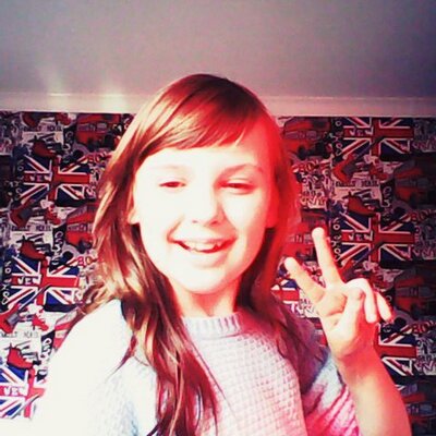 Profile Picture of Mia Dexter (@miadext) on Twitter