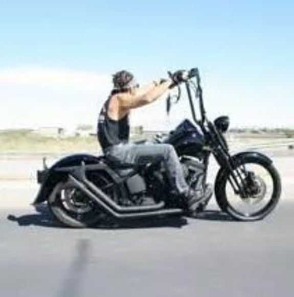 Profile Picture of Chris Weltmer (@thornholeo007) on Poshmark