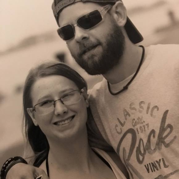 Profile Picture of David Henson (@davidh511x) on Poshmark