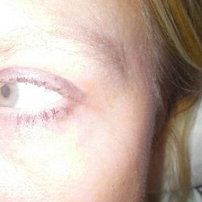 Profile Picture of Catherine Burns (@C_Burnzi) on Twitter