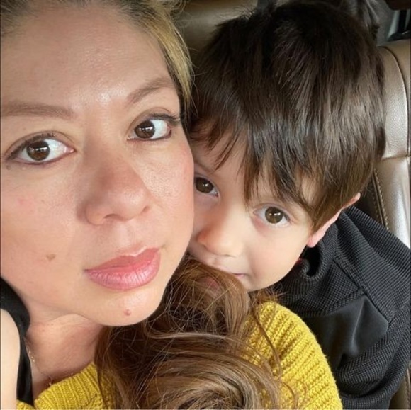 Profile Picture of July Negrette (@julieth_00) on Poshmark