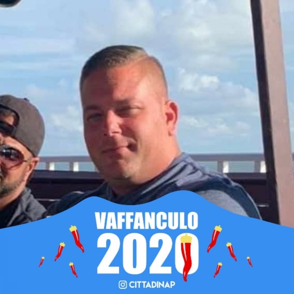 Profile Picture of Joe Cusenza (@joecusenza) on Poshmark