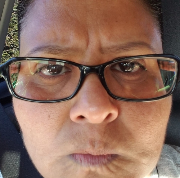 Profile Picture of Resolucion Resolucion (@devilsin) on Poshmark
