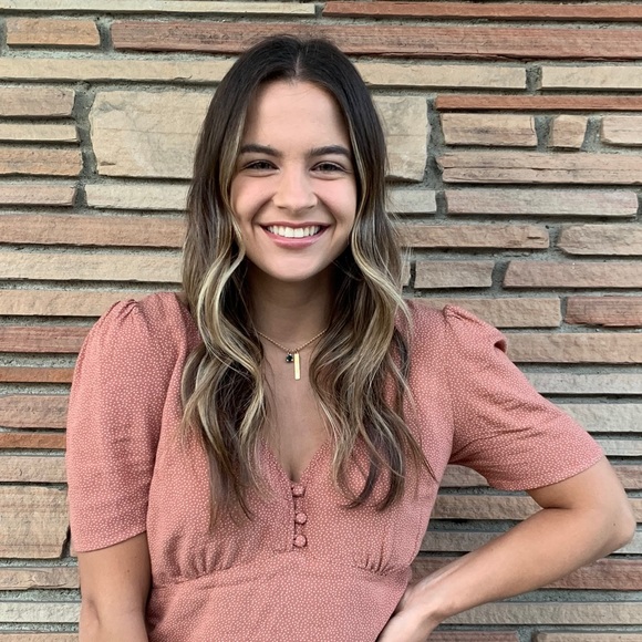 Profile Picture of Patty Burson (@pattyburson99) on Poshmark