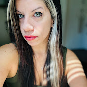 Profile Picture of Sabrina Appling (@luckyhoneybun) on Youtube