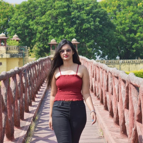 Manaswi Yadav - Poshmark Profile Picture of Manaswi Yadav (@yadavmanaswi145) on Poshmark