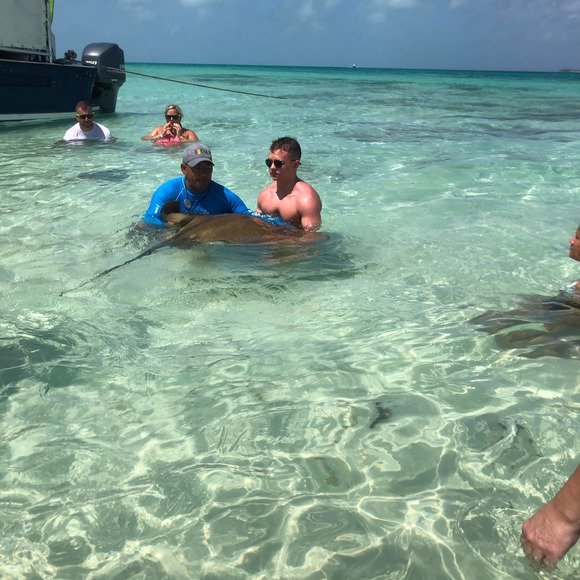 Profile Picture of Daniel Railey (@danielrailey) on Poshmark