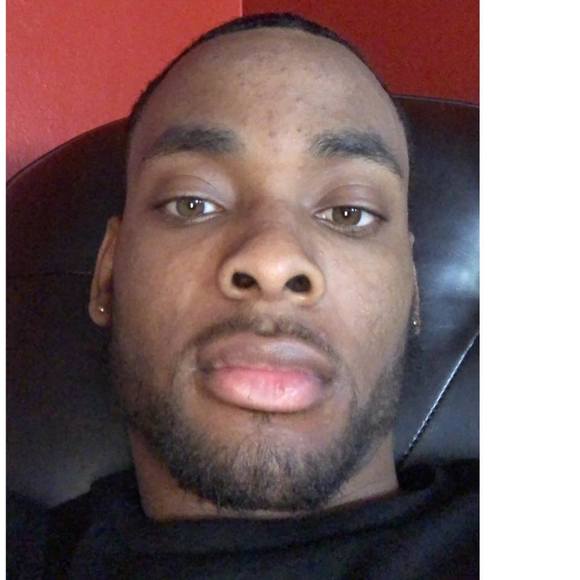 Profile Picture of Mikail Roberts (@mikail11) on Poshmark