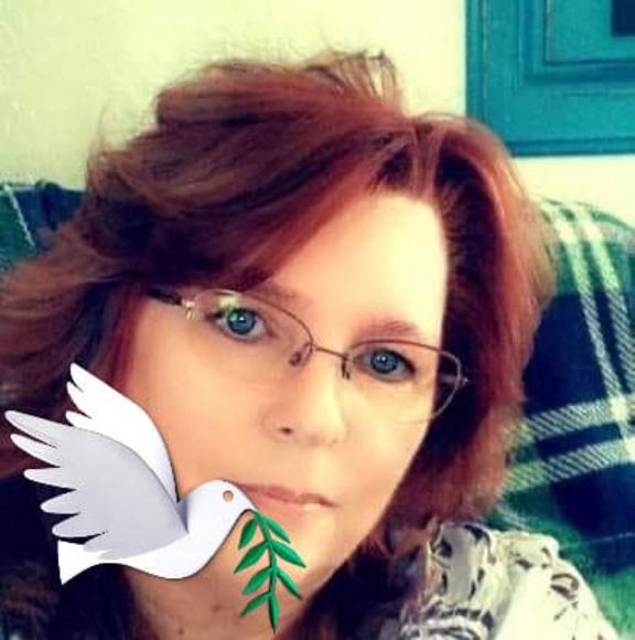 Profile Picture of Debbie Pyle (@debbie_pyle) on Poshmark