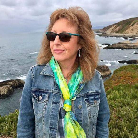 Profile Picture of Dolly Wright (@newdoll) on Poshmark