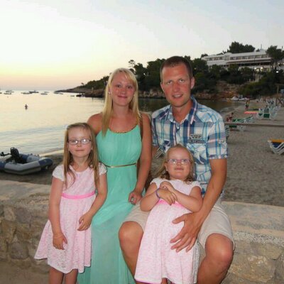 Profile Picture of Kerri & Craig Newton (@kerricraig) on Twitter