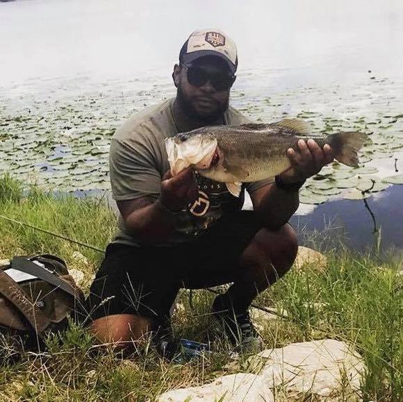 Profile Picture of Kenneth Hunter (@khunt1990) on Poshmark