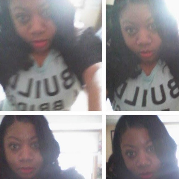 Profile Picture of Stacie Mitchell (@stacie_mitchell) on Poshmark
