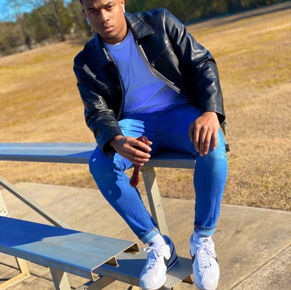 Profile Picture of Benjamin John (@benjamin_john) on Poshmark