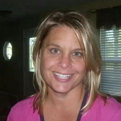 Profile Picture of Jackie Larsen (@jachal30) on Twitter