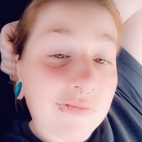 Profile Picture of Tammy Overholts (@toverholts) on Poshmark