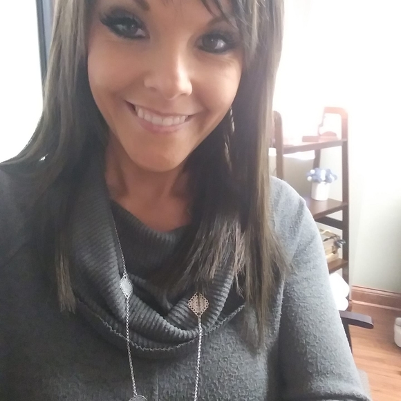 Kari Watson - Poshmark Profile Picture of Kari Watson (@kariwatson0507) on Poshmark