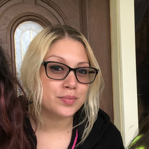 Profile Picture of Paula Matta (@hipaulam) on Poshmark