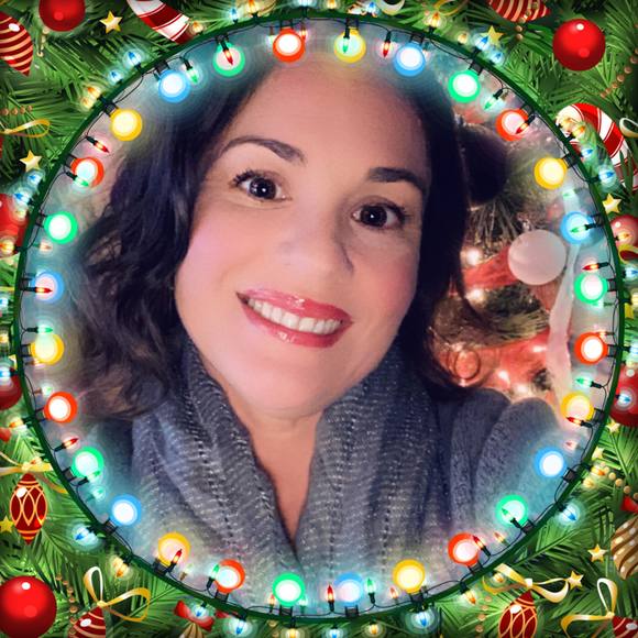 Jillian Gomes - Poshmark Profile Picture of Jillian Gomes (@jillf1219) on Poshmark