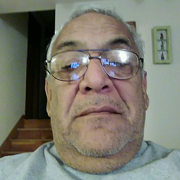 Profile Picture of Arnold De leon (@marley7963) on Poshmark