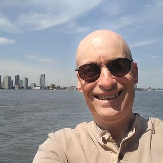 Profile Picture of Mark Guralnick (@mguralni) on Instagram