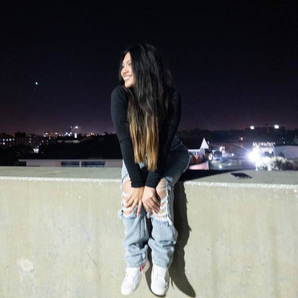 Profile Picture of Katelyn Sengsouly (@ksengsouly) on Poshmark