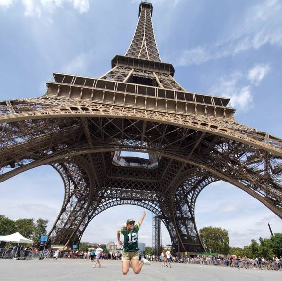 Profile Picture of Yessenia Alvarez (@lizzy_garza83) on Poshmark