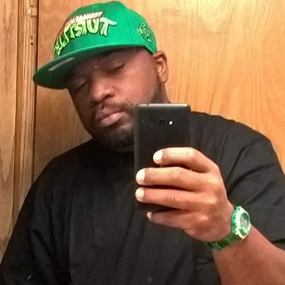 Profile Picture of Craig Coleman (@josecole78) on Poshmark