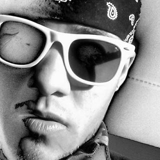 Profile Picture of Jason Rio (@Ariethefish) on Facebook