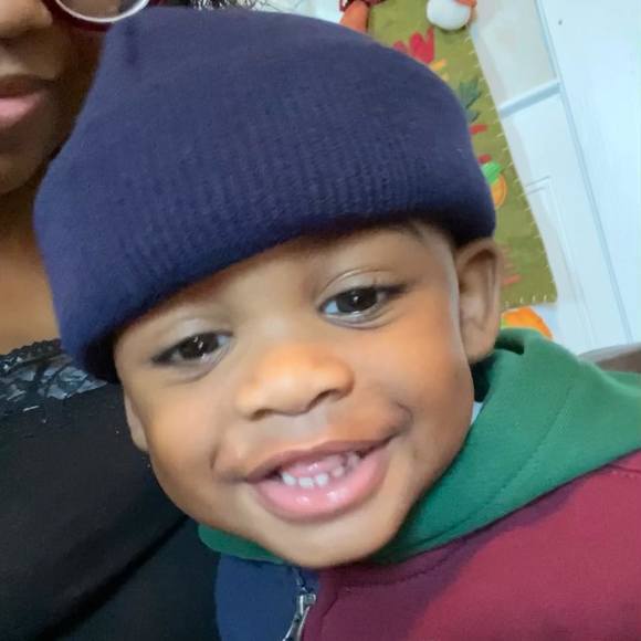 Profile Picture of Shannon Everett (@juicyb030381) on Poshmark