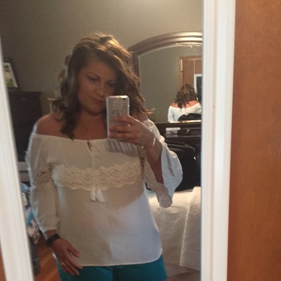 Profile Picture of Paige Brock (@pbrockaige) on Poshmark