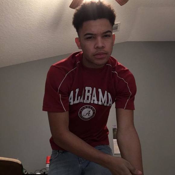 Profile Picture of Trenton Mizell (@trentyourboy) on Poshmark