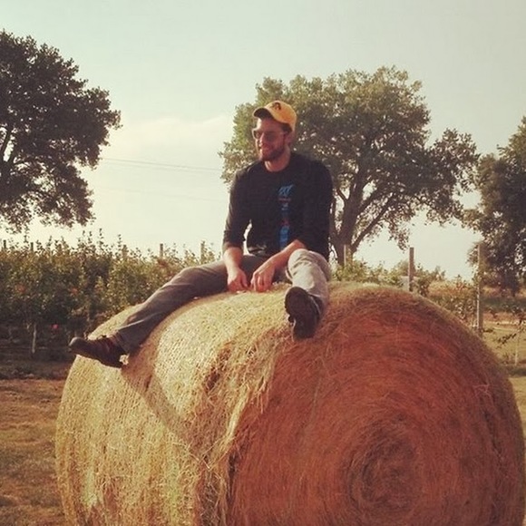 Profile Picture of Aaron Appel (@aaronrappel) on Poshmark