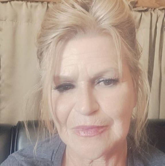 Profile Picture of Brenda Yoka vansteyn (@lilyannbb) on Poshmark