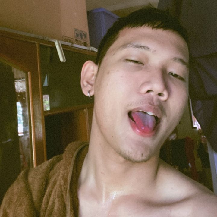 Profile Picture of James (@suushalinn) on Tiktok