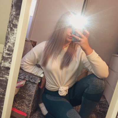 Profile Picture of Katie Muir (@katiemuir2000) on Twitter